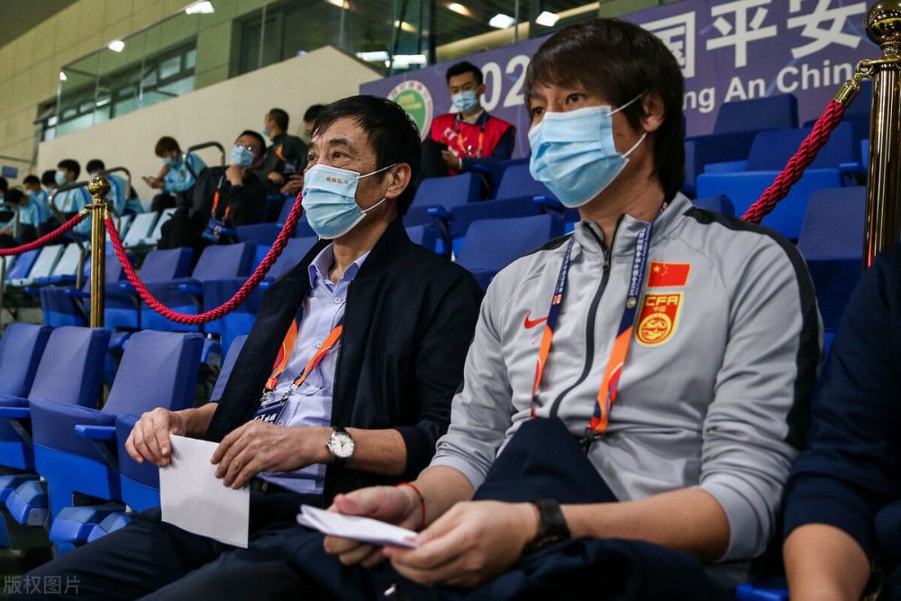迪马：吉拉西要500万欧年薪 这让米兰的转会谈判变得复杂迪马济奥的消息，米兰希望签下吉拉西，球员的薪水是这笔转会能否敲定的关键因素。